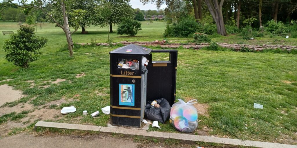 litter lottery - reward people for picking up rubbish